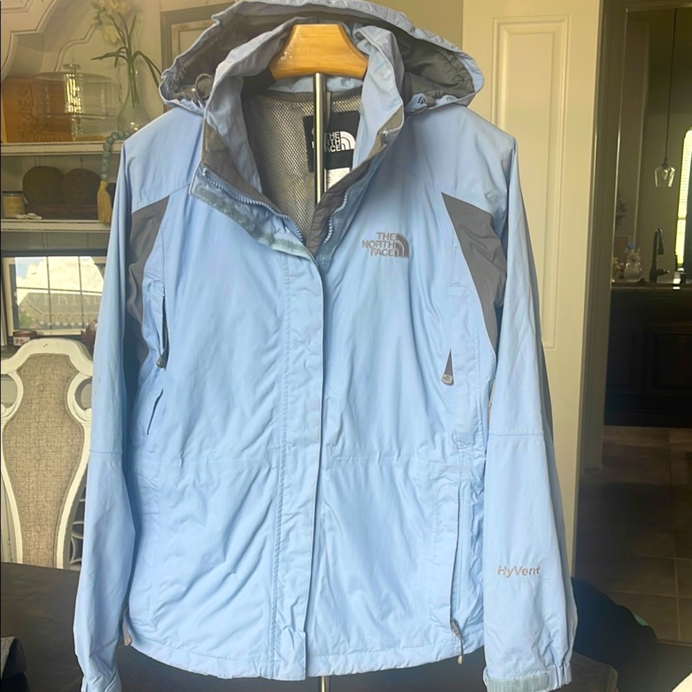 The North Face Women's Ski Jacket - Sky Blue and Charcoal